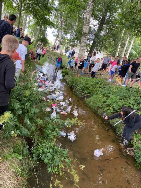 Båtrace på Gullbrannagården. 