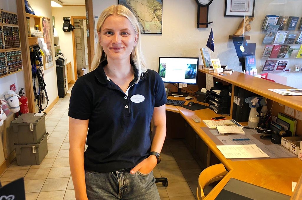 Ellen, receptionen på Gullbrannagården. 